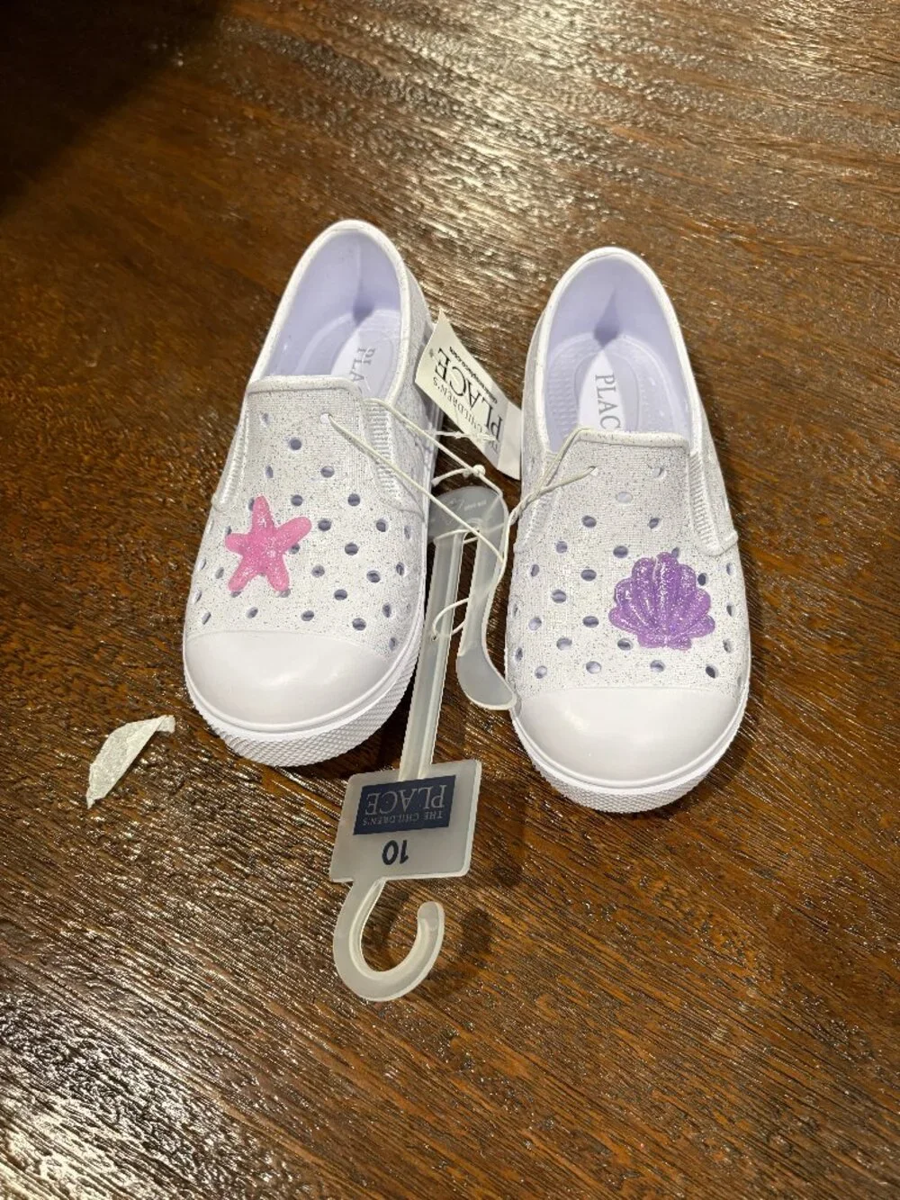 The Children's Place White slip on Sparkle Beach Seashell shoes  sz 10 NEW
